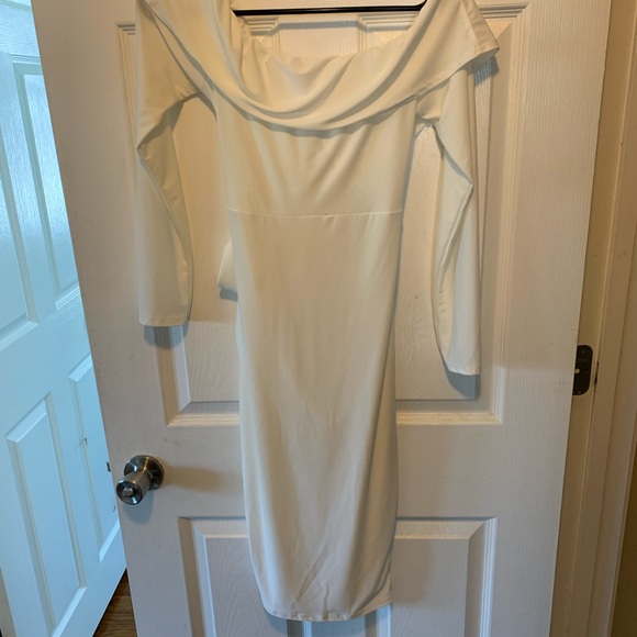 Boohoo maternity dress - Picture 5 of 7